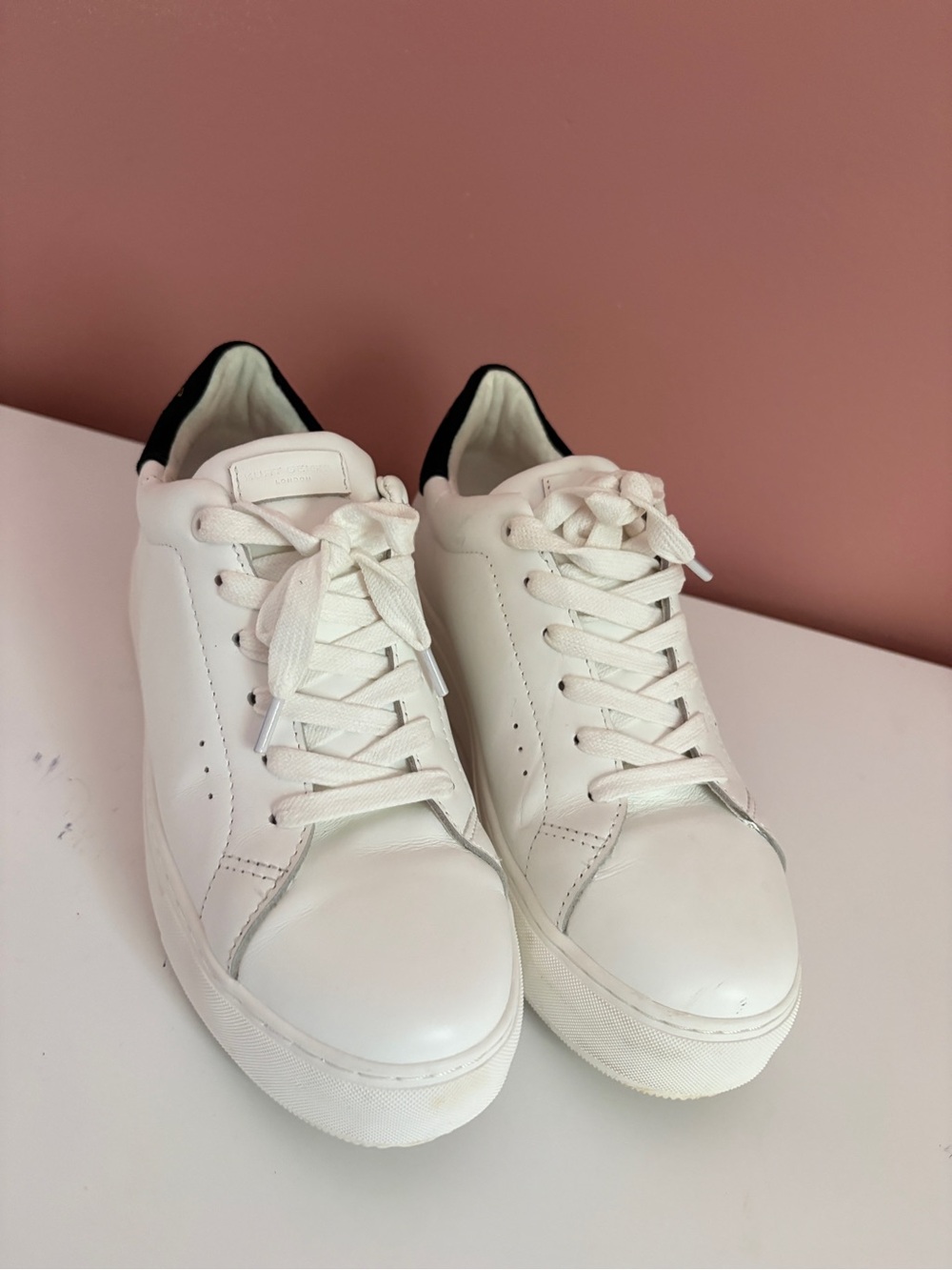 Kurt Geiger White Leather Sneakers